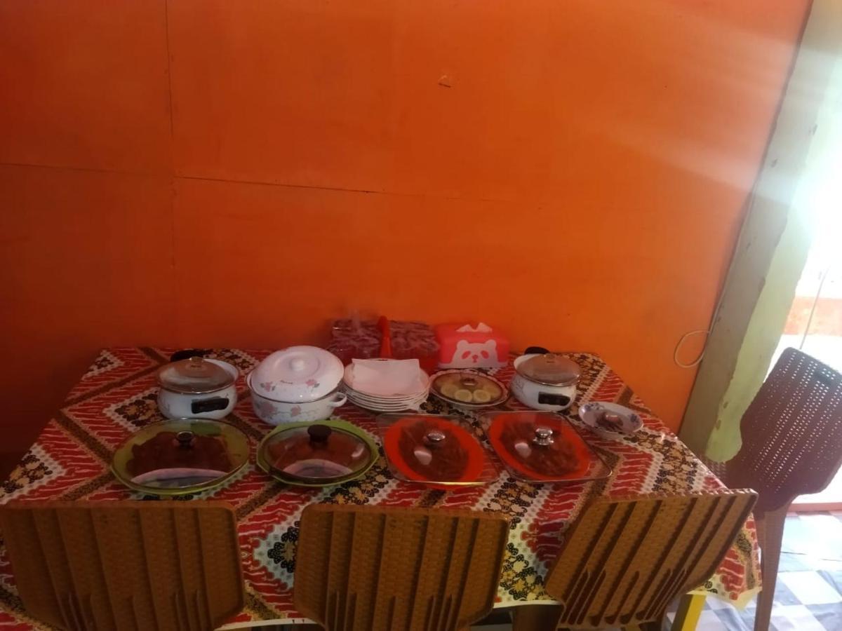 Komodoku One Love Homestay And Tour Лабуан Баджо Екстериор снимка